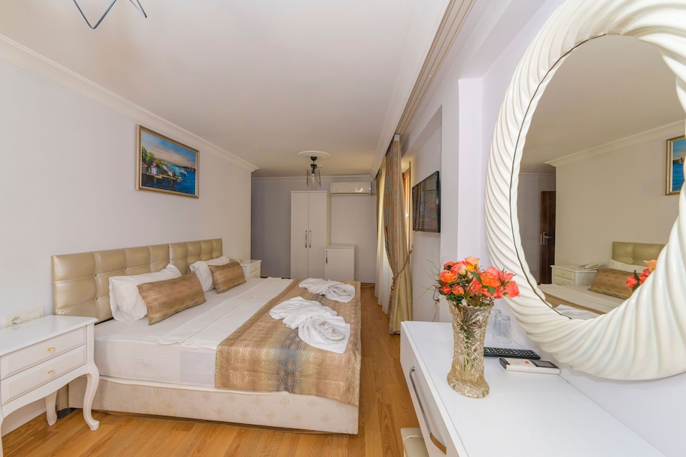 Saint George Boutique House 29/66