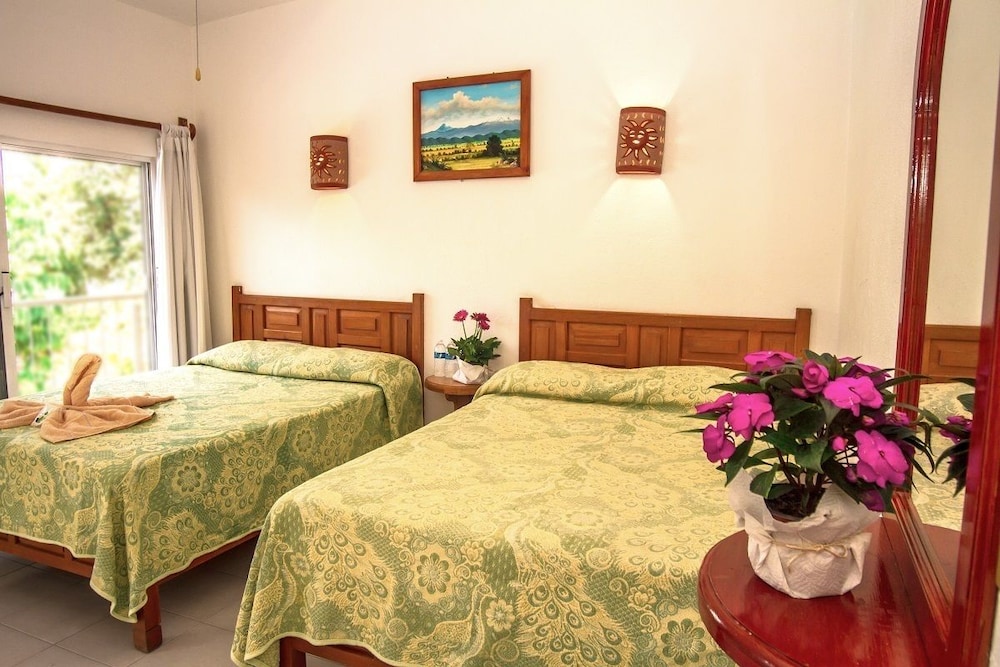HOTEL QUINTA PARAISO COCOYOC 28/31