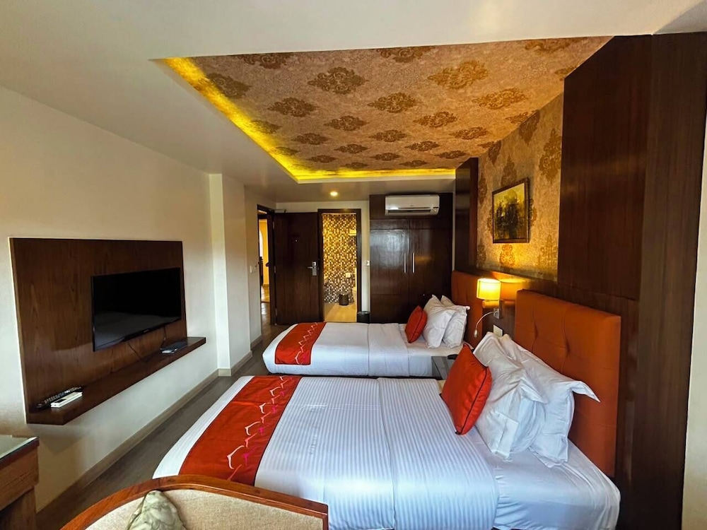 Hotel Padma 5/28