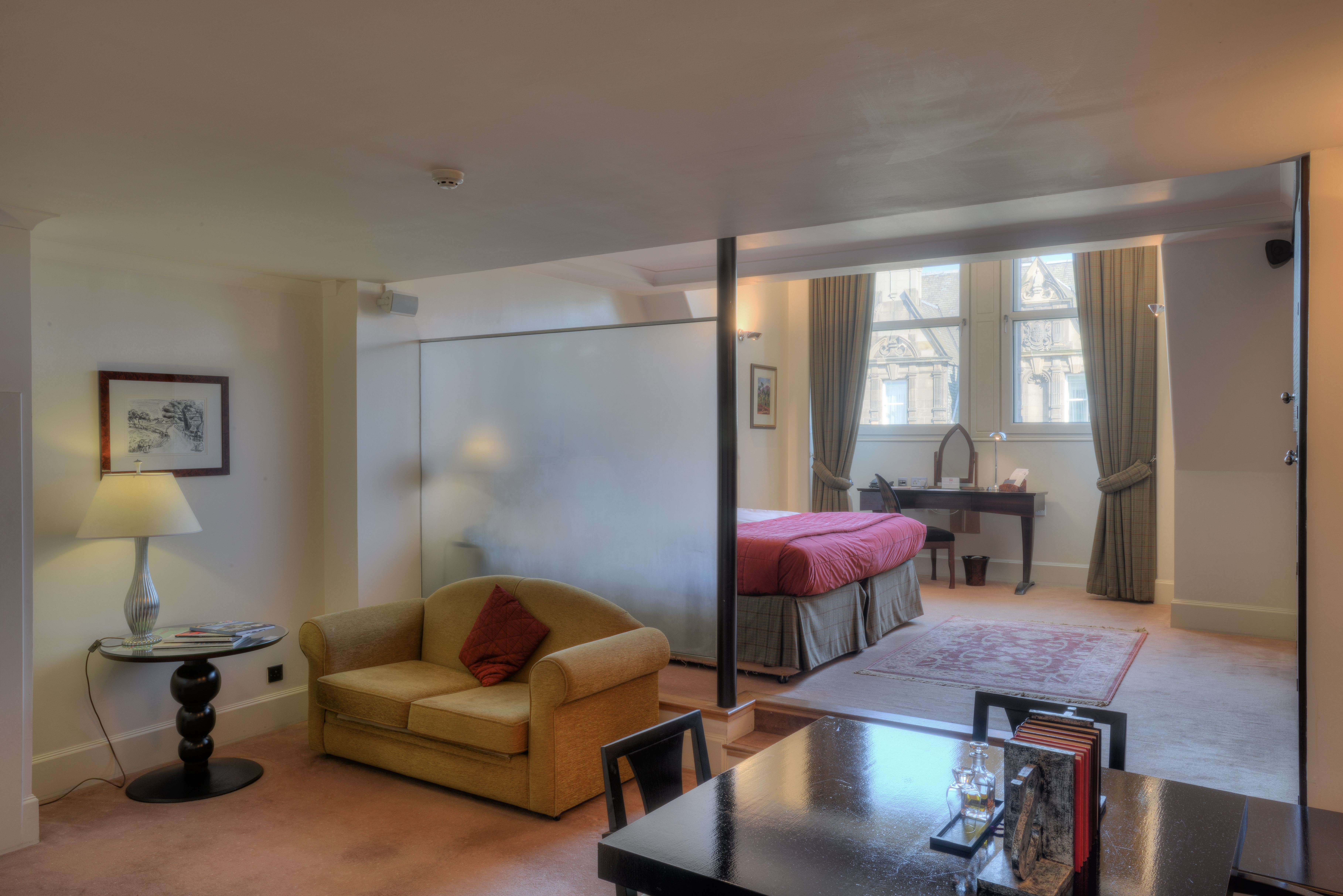 FEATURE, DOUBLE OR TWIN BED