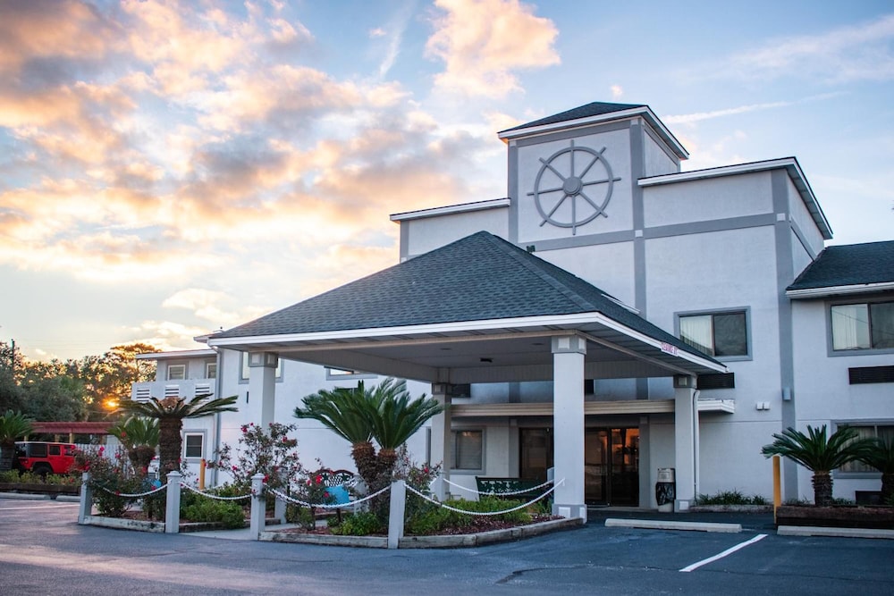 Howard Johnson Inn Tybee Island Savannah GA 6/69