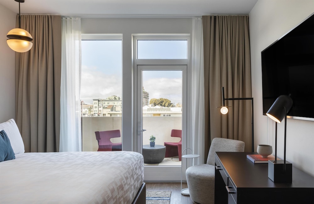 Urban, King Bed, Terrace، Kissel Uptown Oakland, in the Unbound Collection by Hyatt 4/10