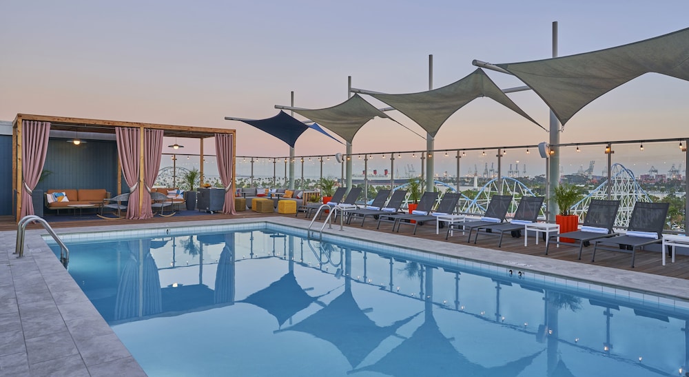 Hyatt Centric the Pike Long Beach 8/59