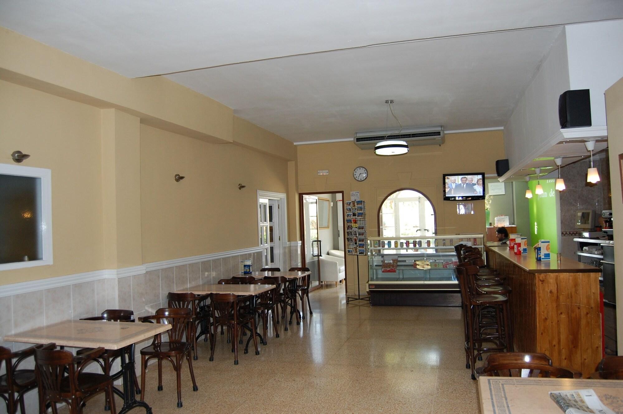 Hostal Juan De Austria 30/50