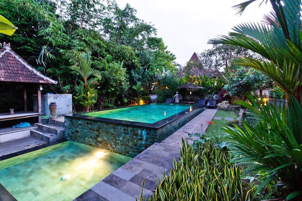 Sari Bamboo Villas 53/63