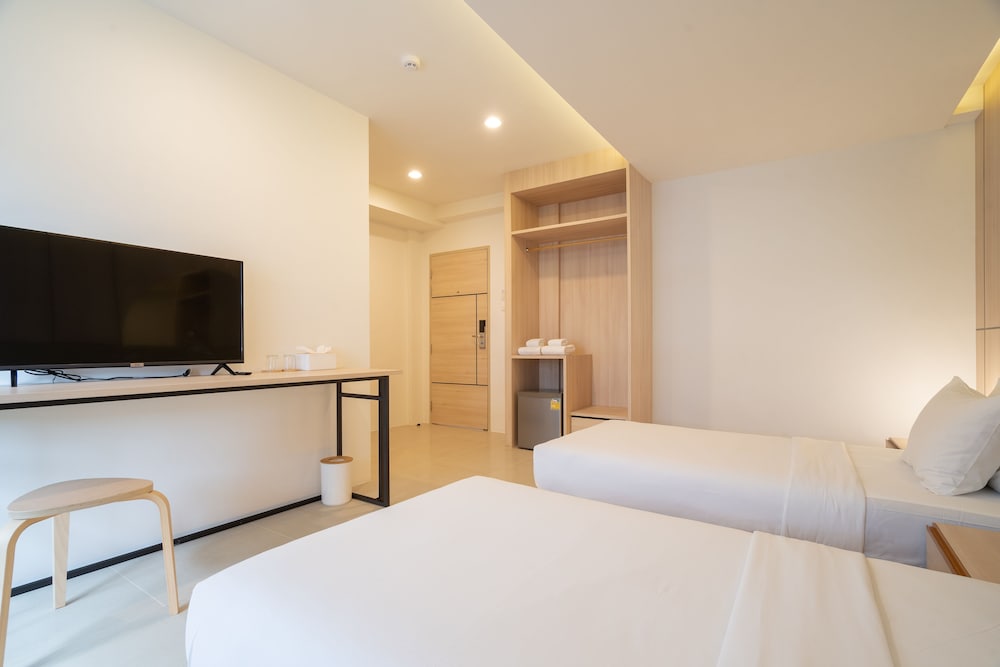 Bedline Hotel - SHA Certified 14/36