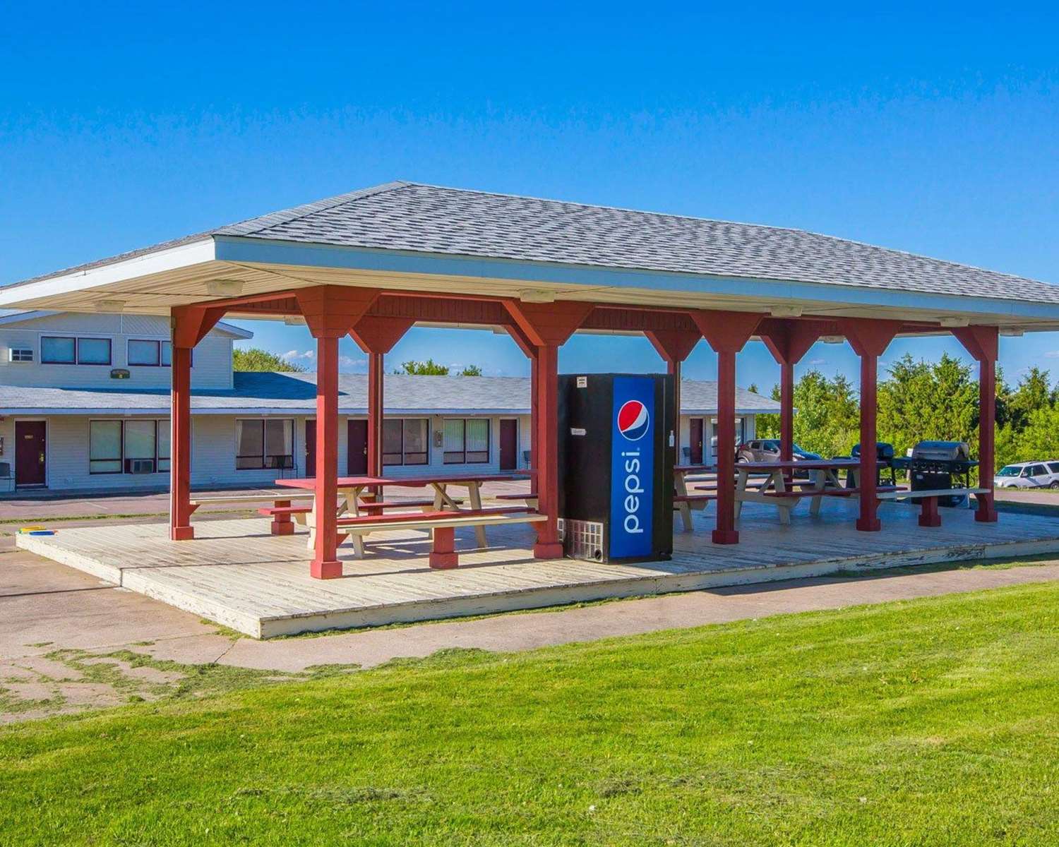 Malone Inn (Ex Econo Lodge) 13/13