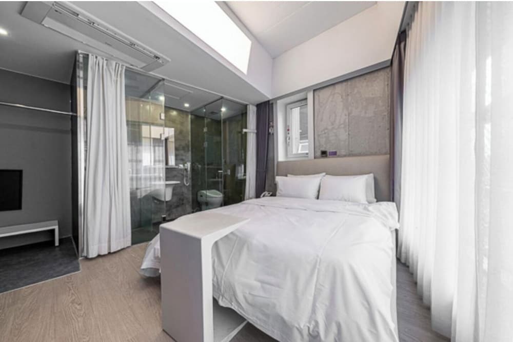 Connected Hotel Guro 36/64