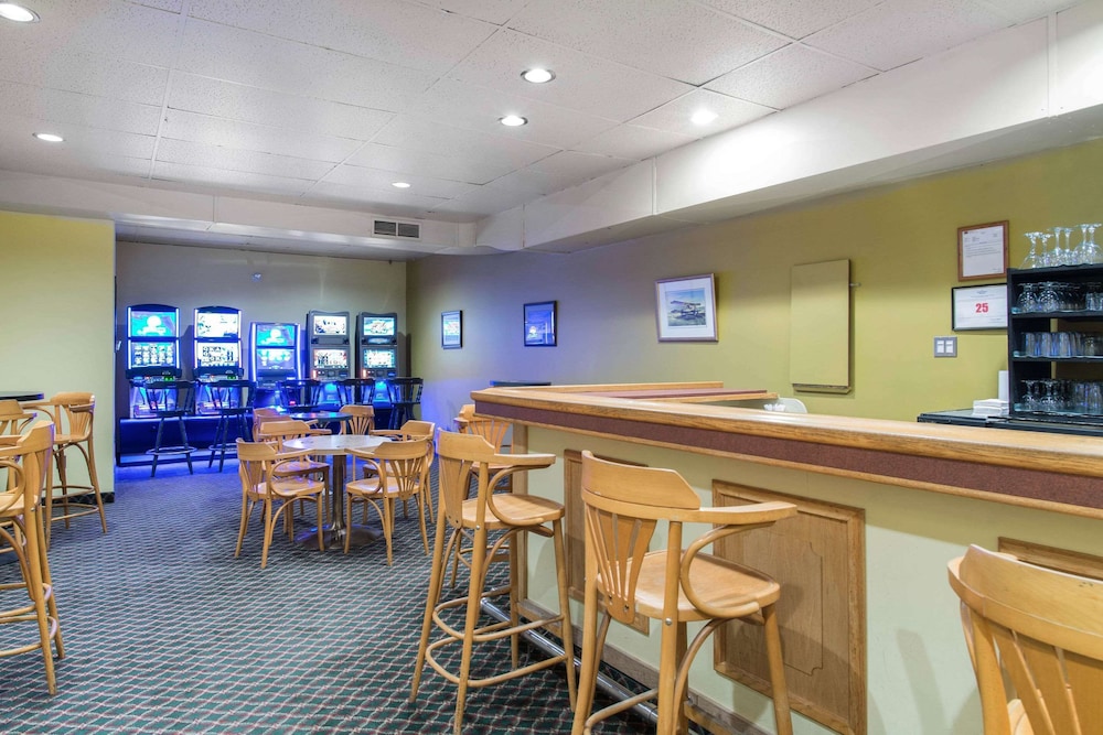 Quality Hotel & Suites Gander 32/37