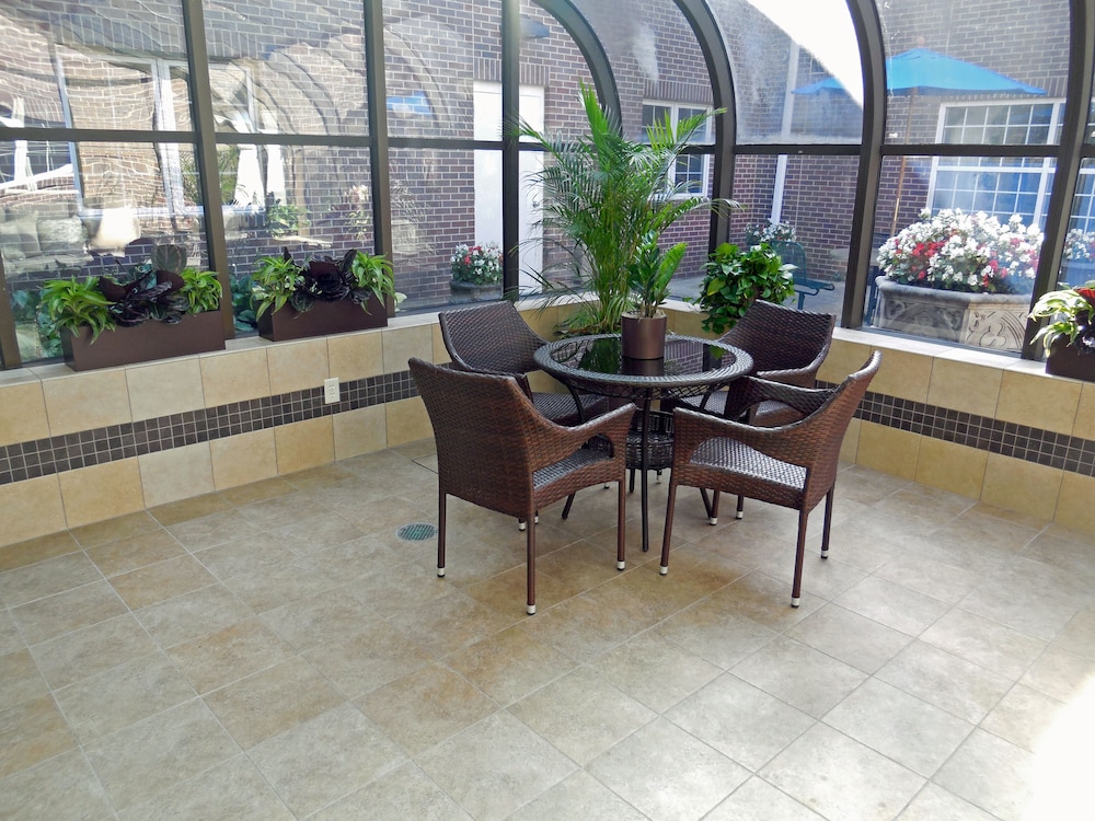Baymont By Wyndham Des Moines Airport 41/56