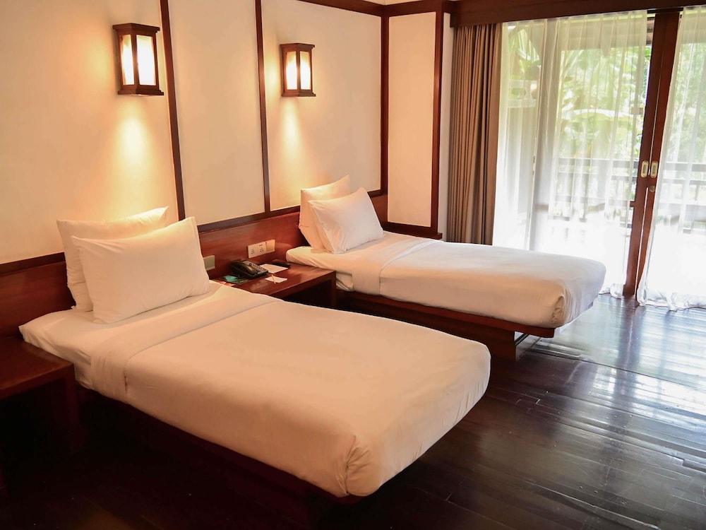 SUPERIOR, TWIN BEDS, BALCONY