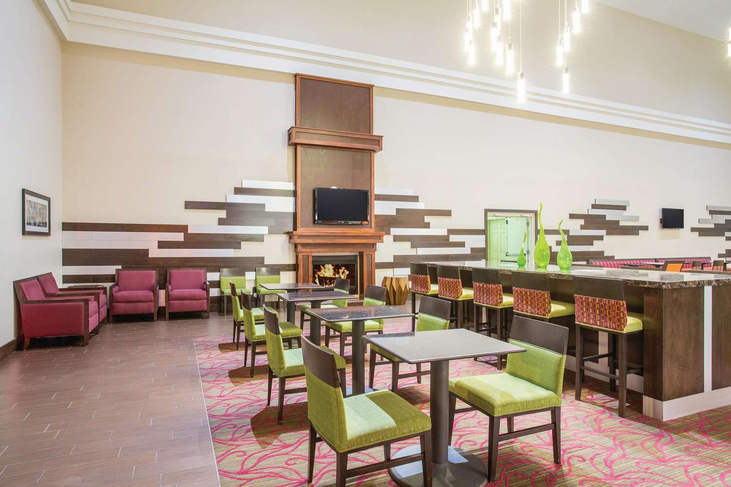 La Quinta Inn & Suites by Wyndham Conference Center Prescott 33/44
