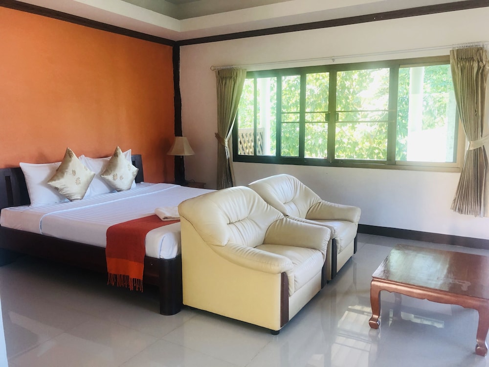PECHMANEEKAN BEACH RESORT 16/71