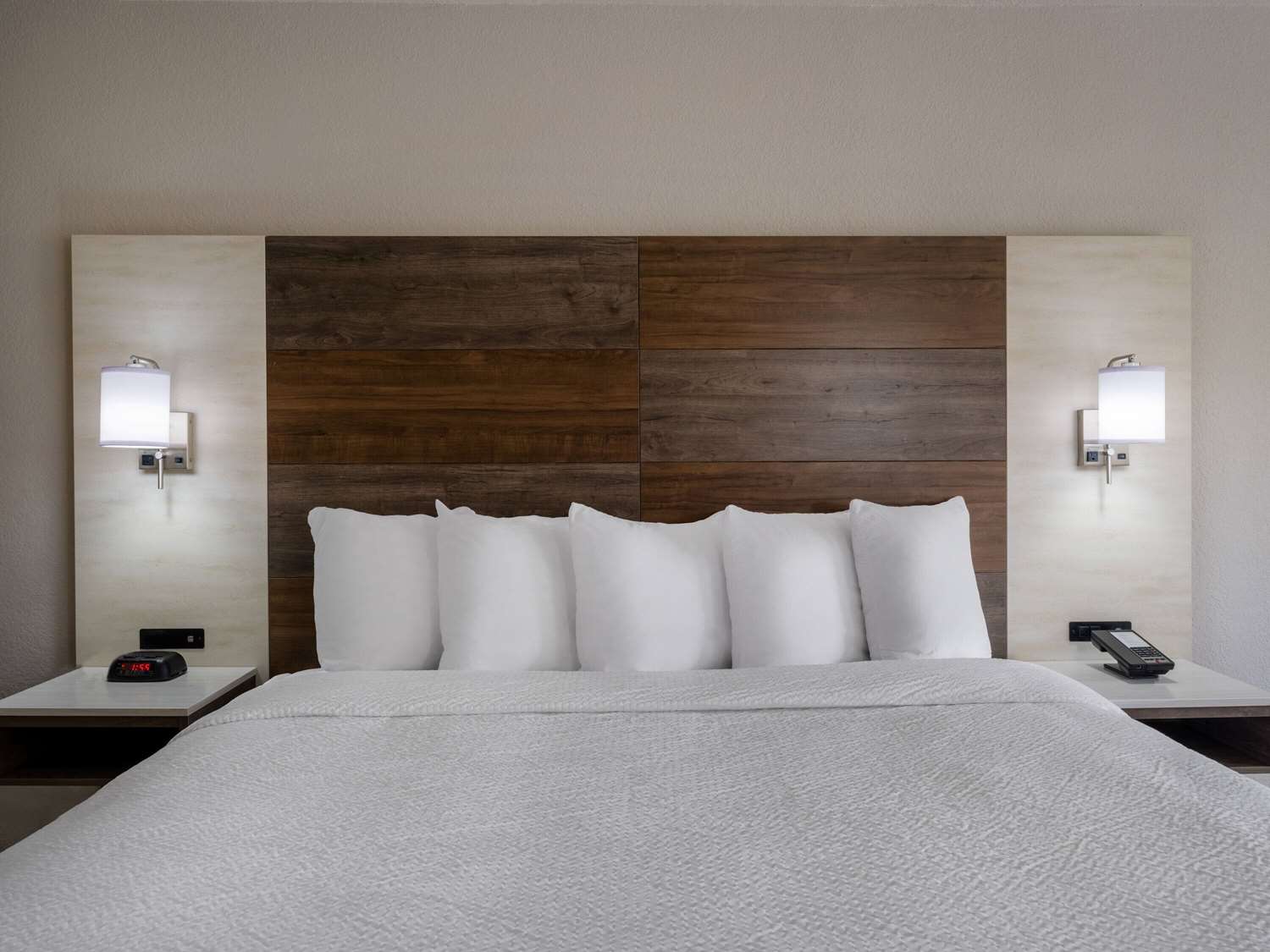 Days Inn by Wyndham Clemson 36/36