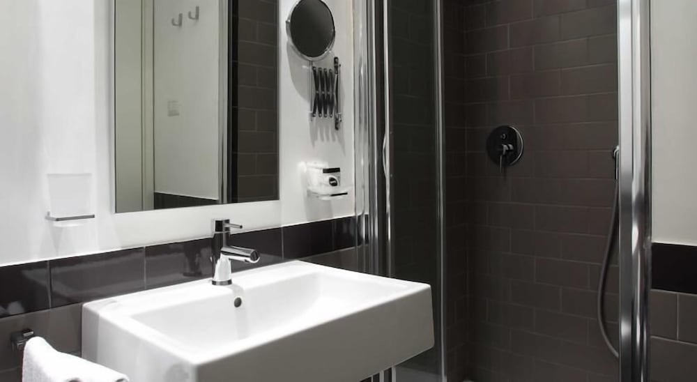 Residence Regola 20/23