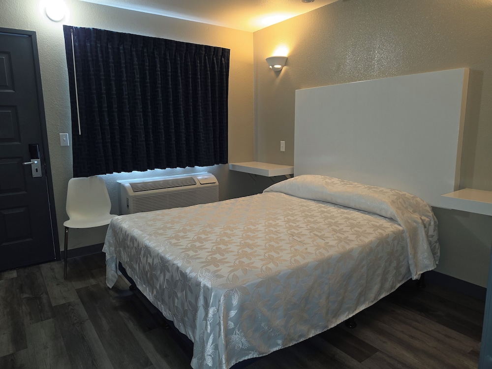 Morada Inn and Suites 34/55