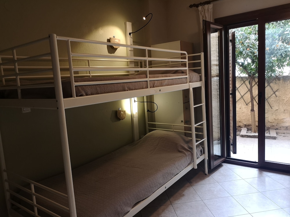 Studios Arabas - Hostel 13/50