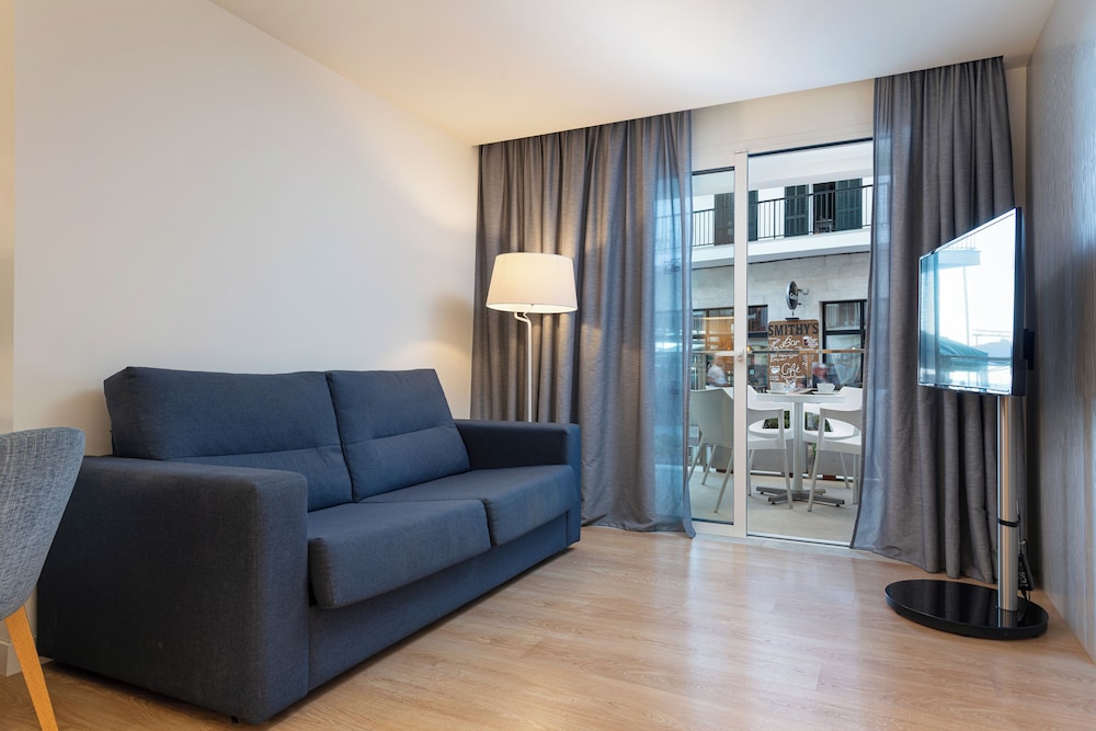 Hotel Cala Bona 54/72