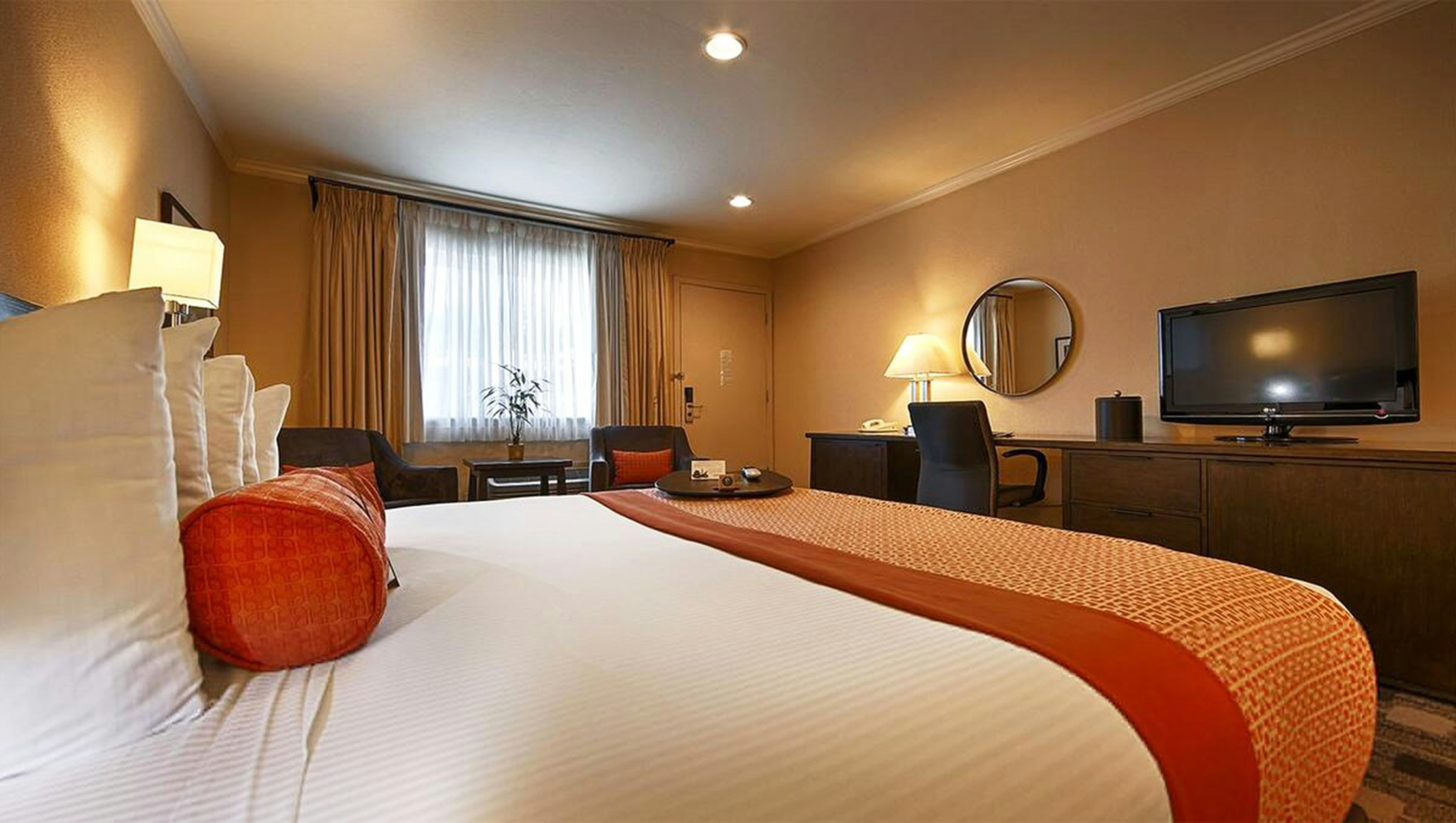 Deluxe, King Bed