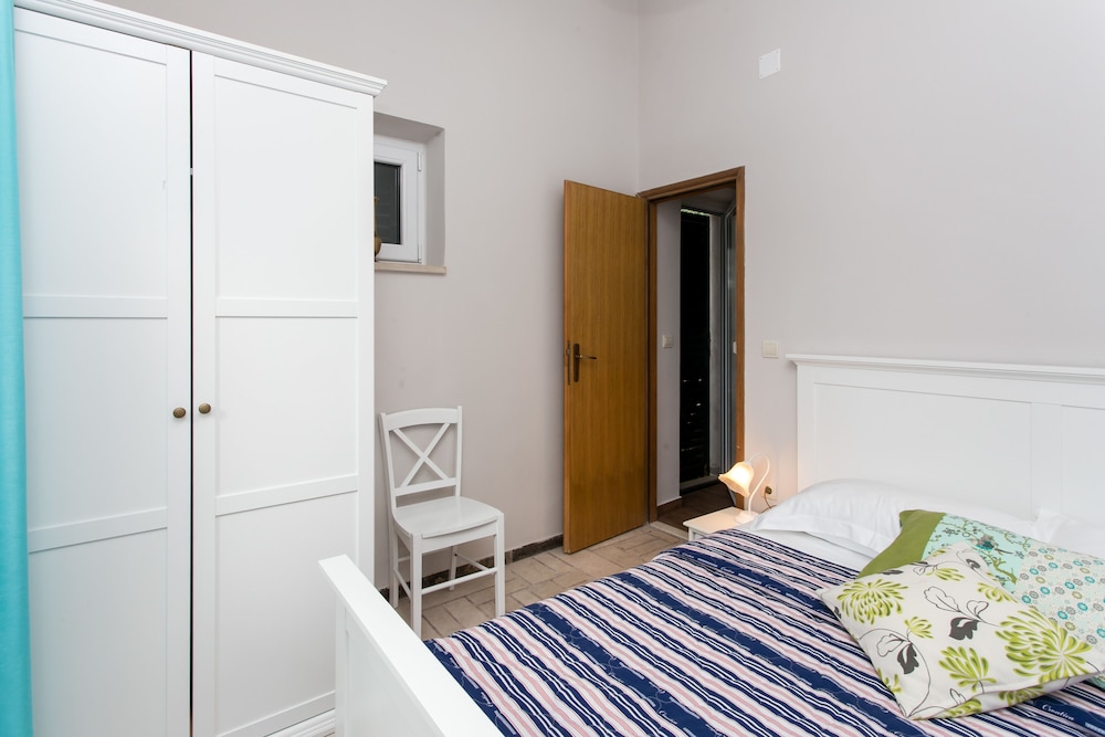 Apartments Villa Mirjana 32/75