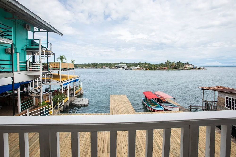 Socialtel Bocas del Toro Panama 52/60