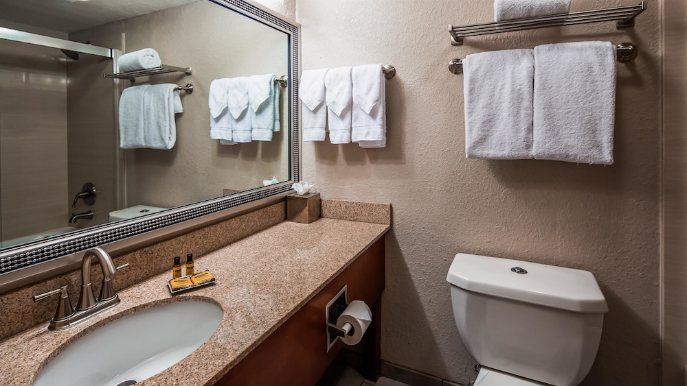 Best Western Plus Boomtown Casino Hotel 24/62