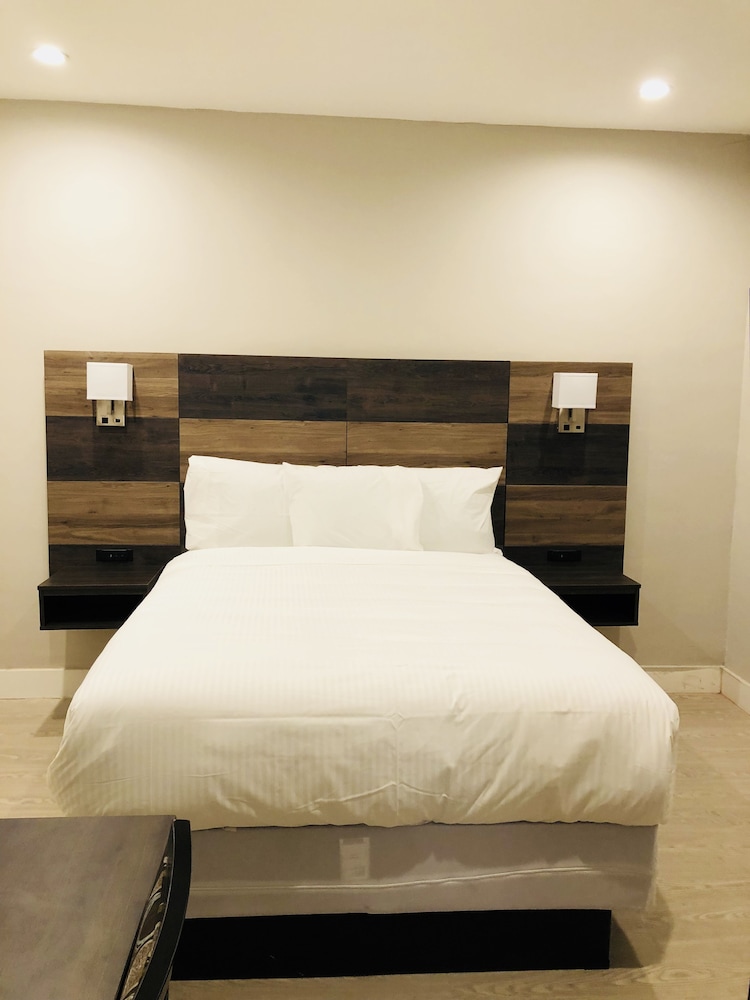Bay Hotel 15/44