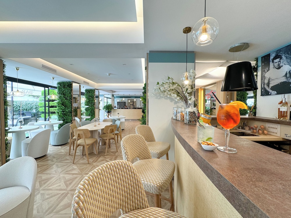 Hotel Victoria 43/64