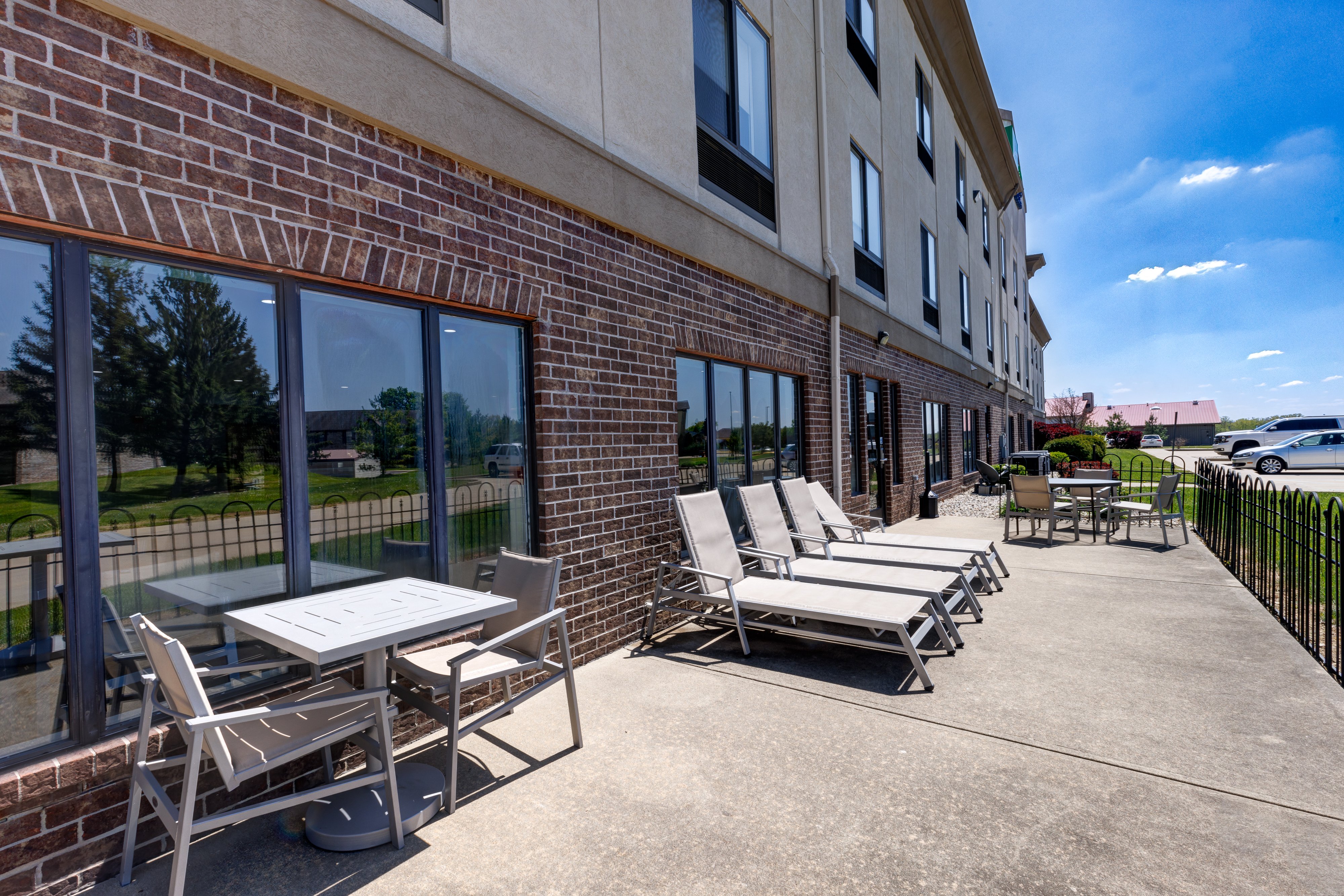 Holiday Inn Express Hotel And Suites Shelbyville Indianapolis 65/71