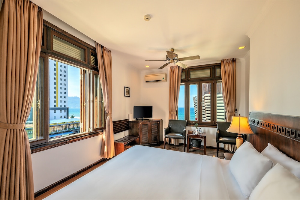 Chu Hotel 45/70