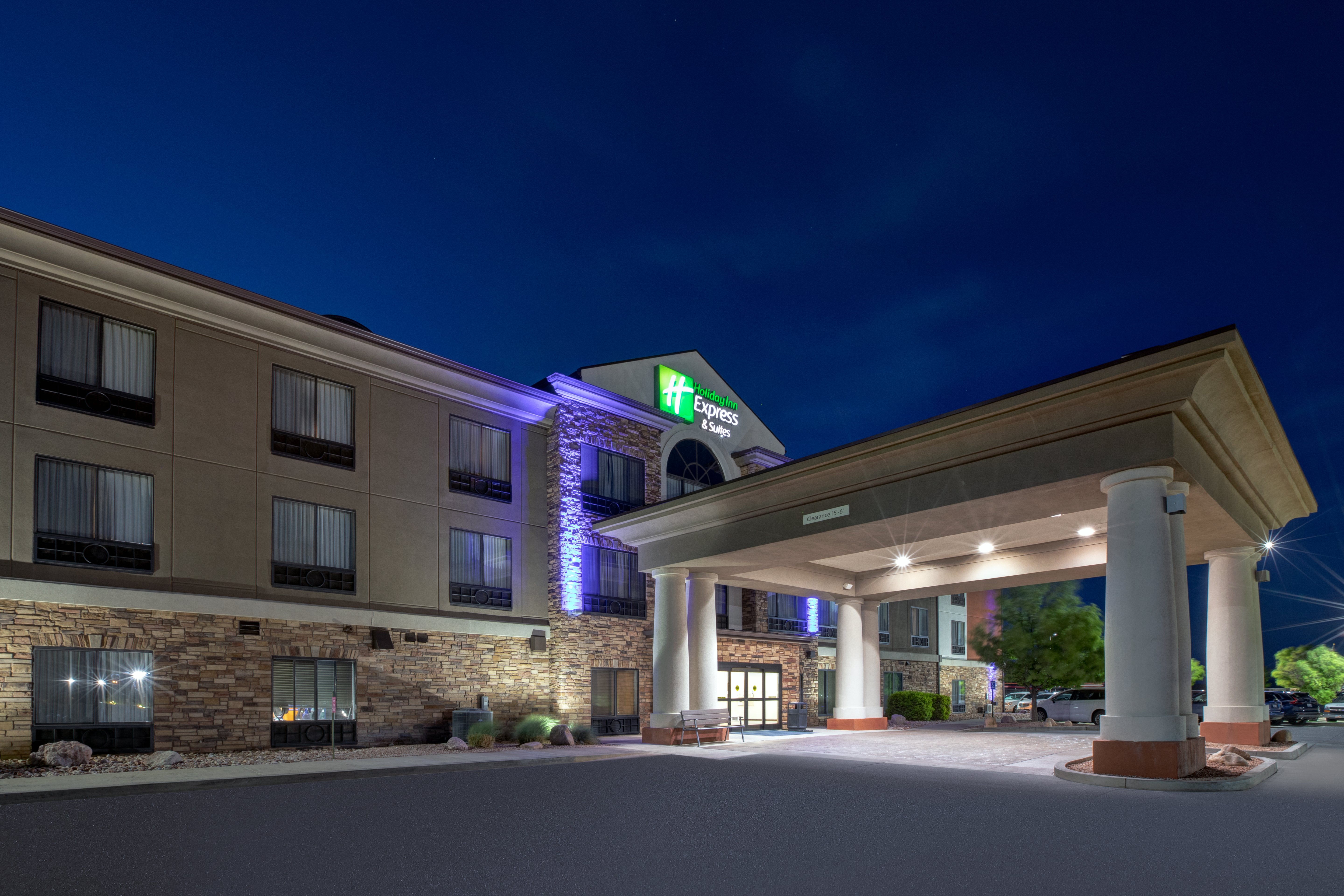 Holiday Inn Express Hotel Suites Richfield 10/62