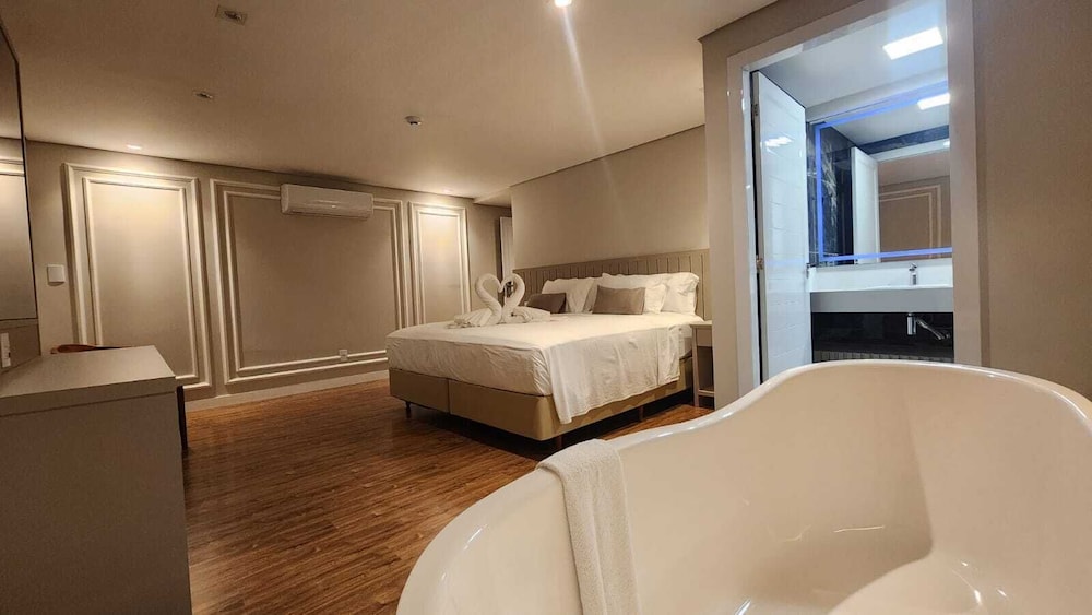 Del Rey Quality Hotel 15/50