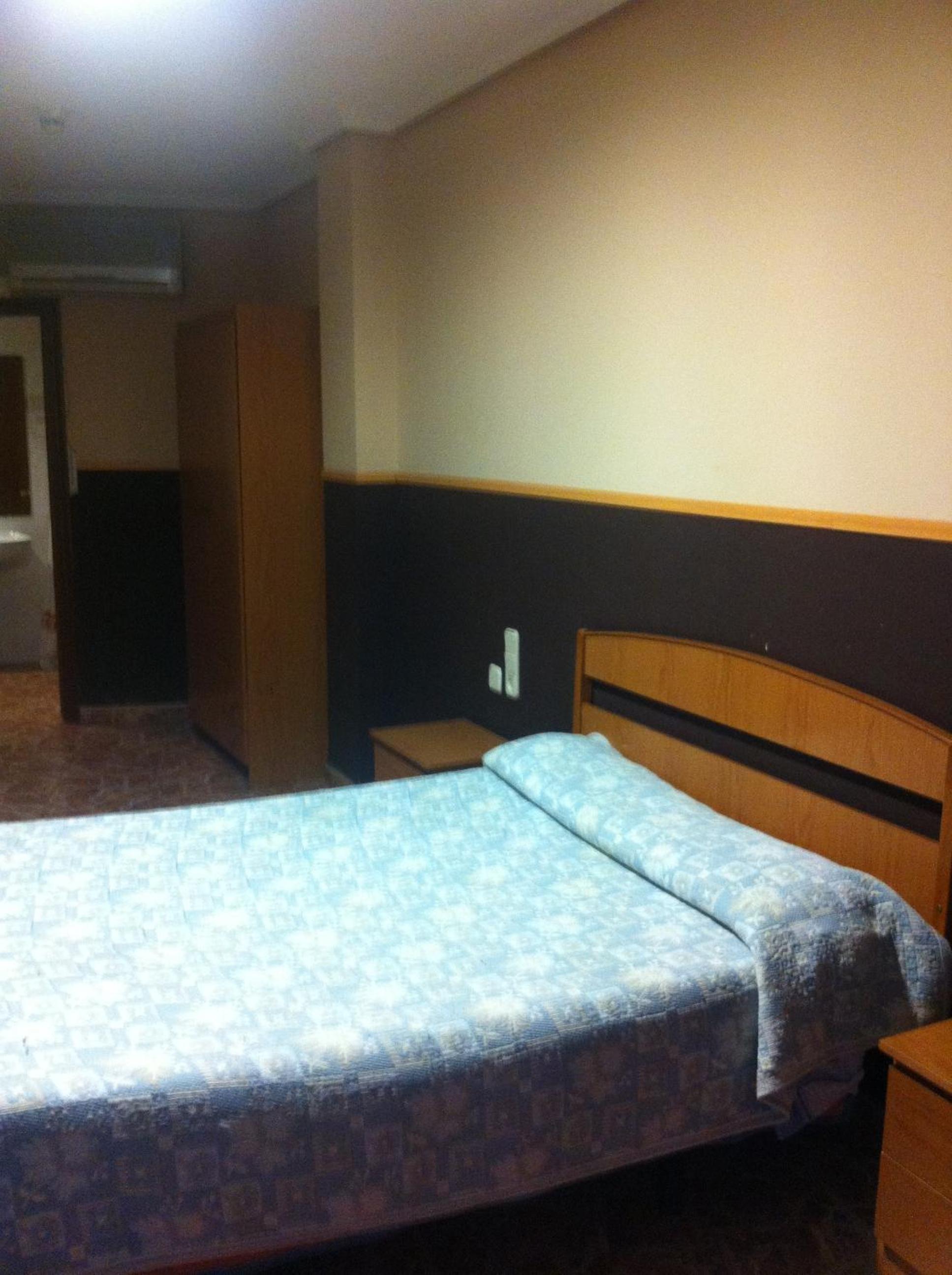 Hotel Manises 11/30