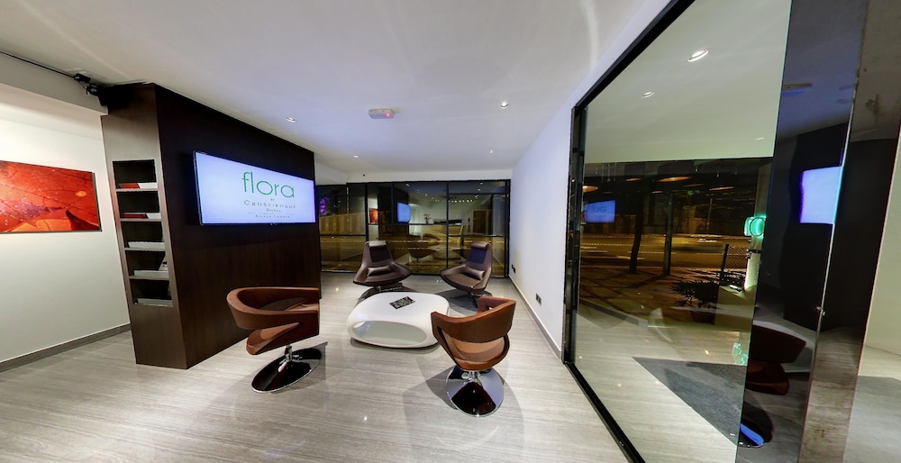 Flora by Crossroads Hotel 36/47