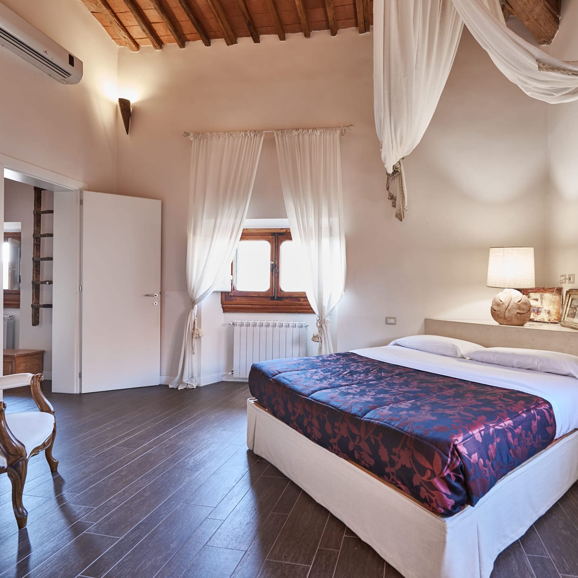1 BEDROOM, APARTMENT