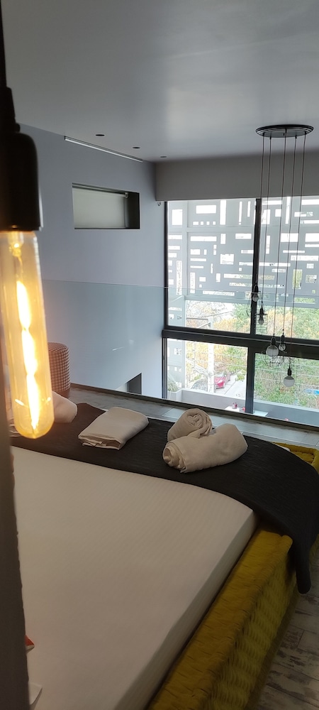 Athina Art Apartments 11/43