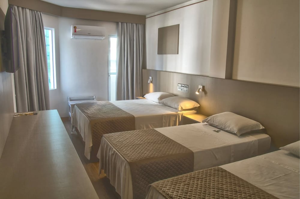 Hotel Gracher Praia 33/68