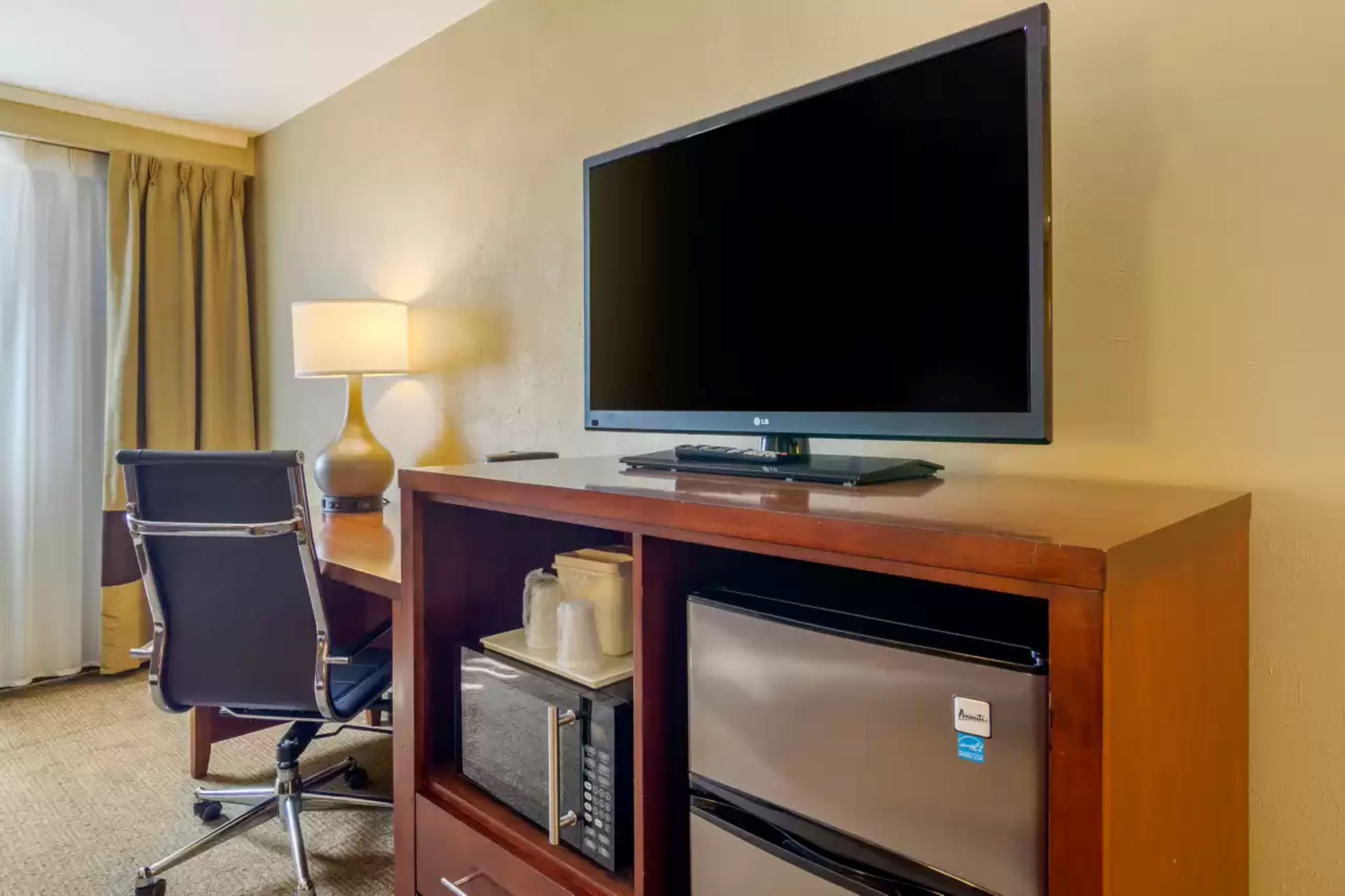 Holiday Inn Express Denver Central - North 51/64