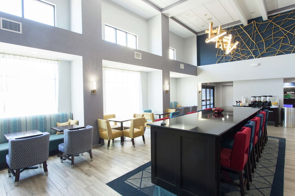 Hampton Inn Suites Ankeny 49/59