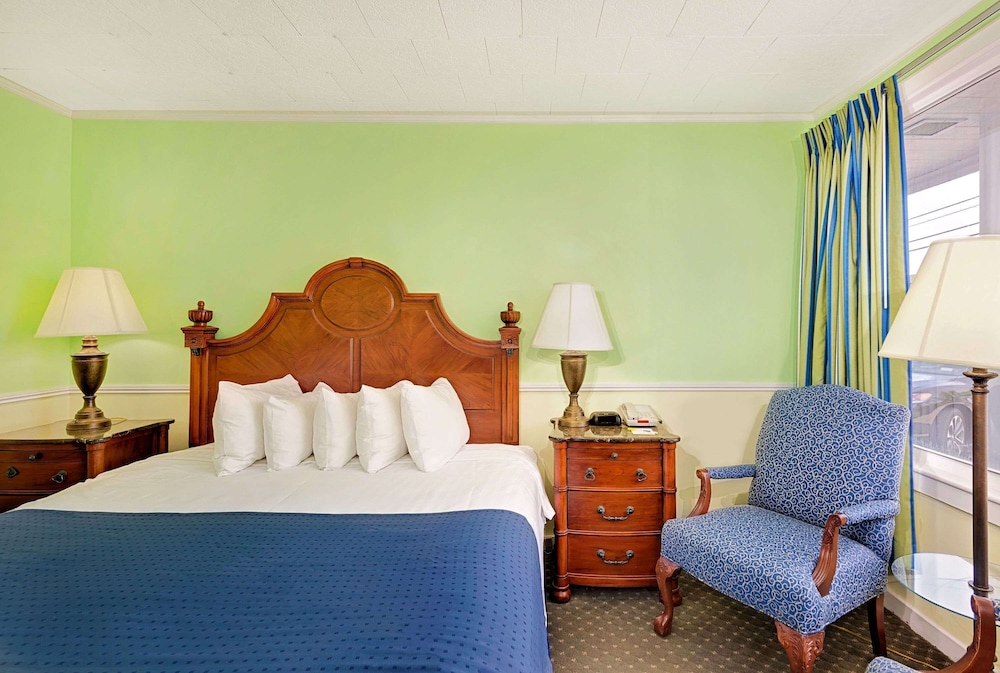 Days Inn by Wyndham Bar Harbor 15/53
