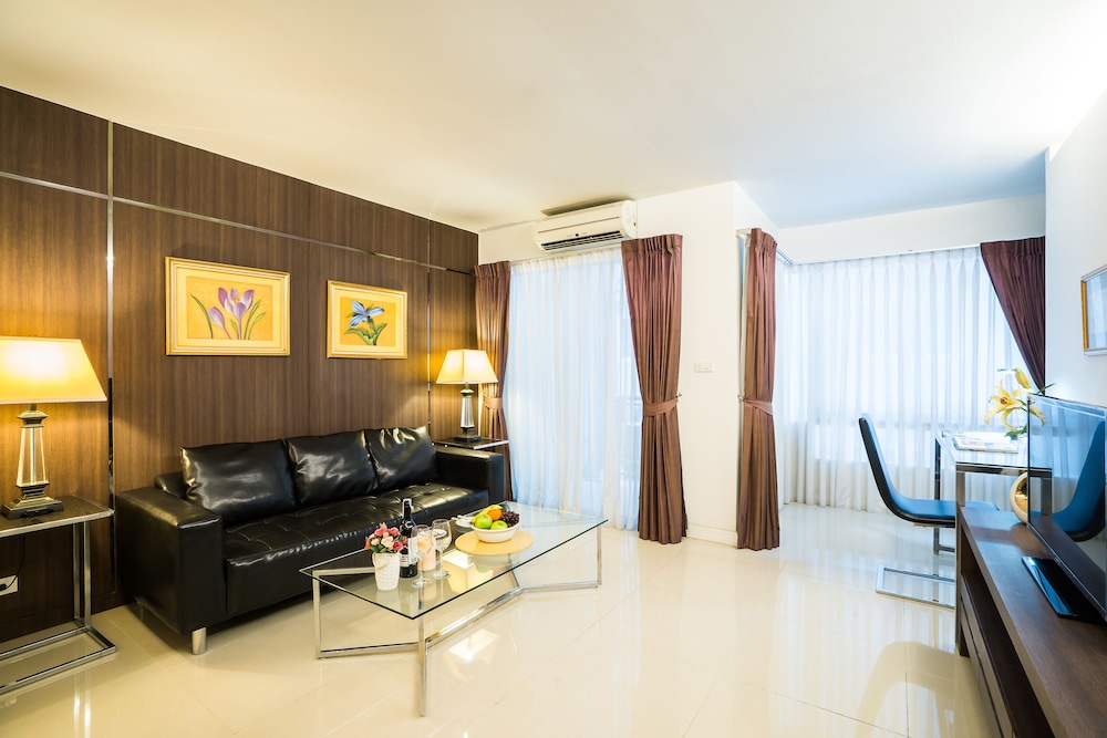 Beyond Suite Hotel 47/73
