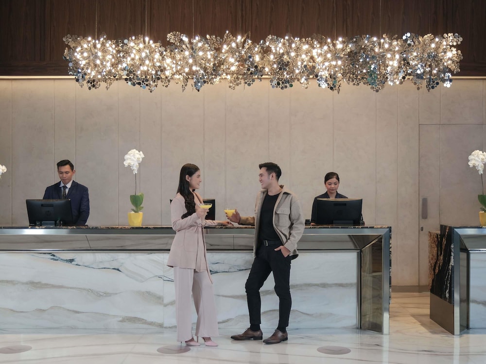 Movenpick Surabaya City 12/68