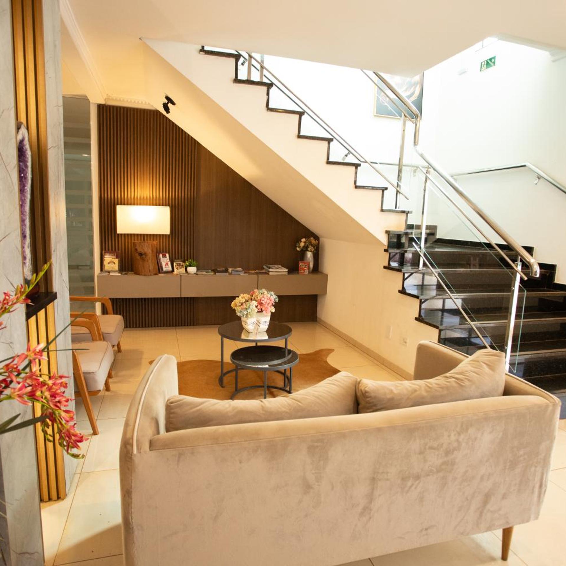 Ellus Hotel 32/50