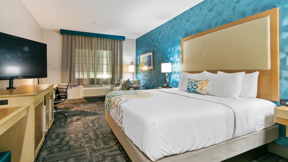 Best Western Plus Houston Atascocita Inn & Suites 17/39