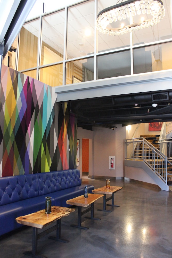 WAREHOUSE HOTEL 24/41