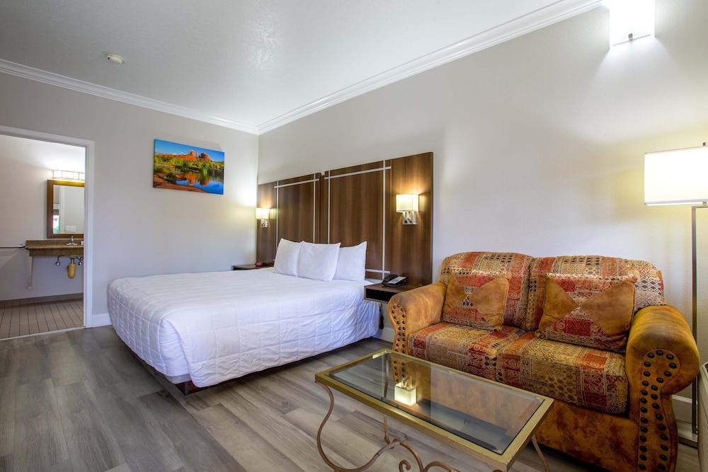 Wildflower Inn 18/59