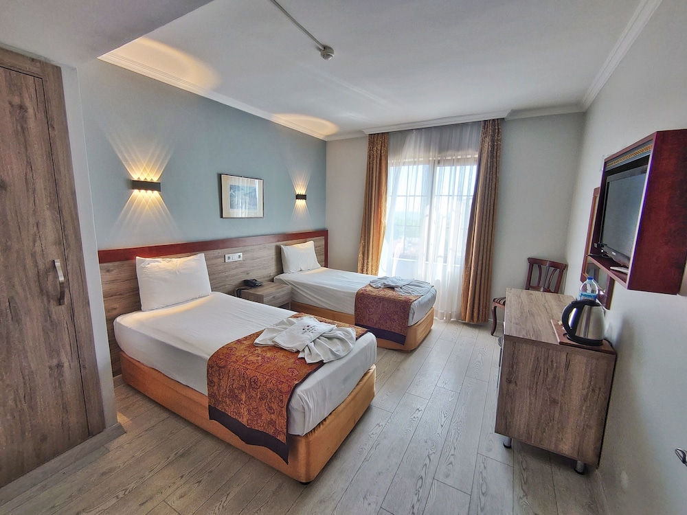 Hotel Orient Mintur 27/73