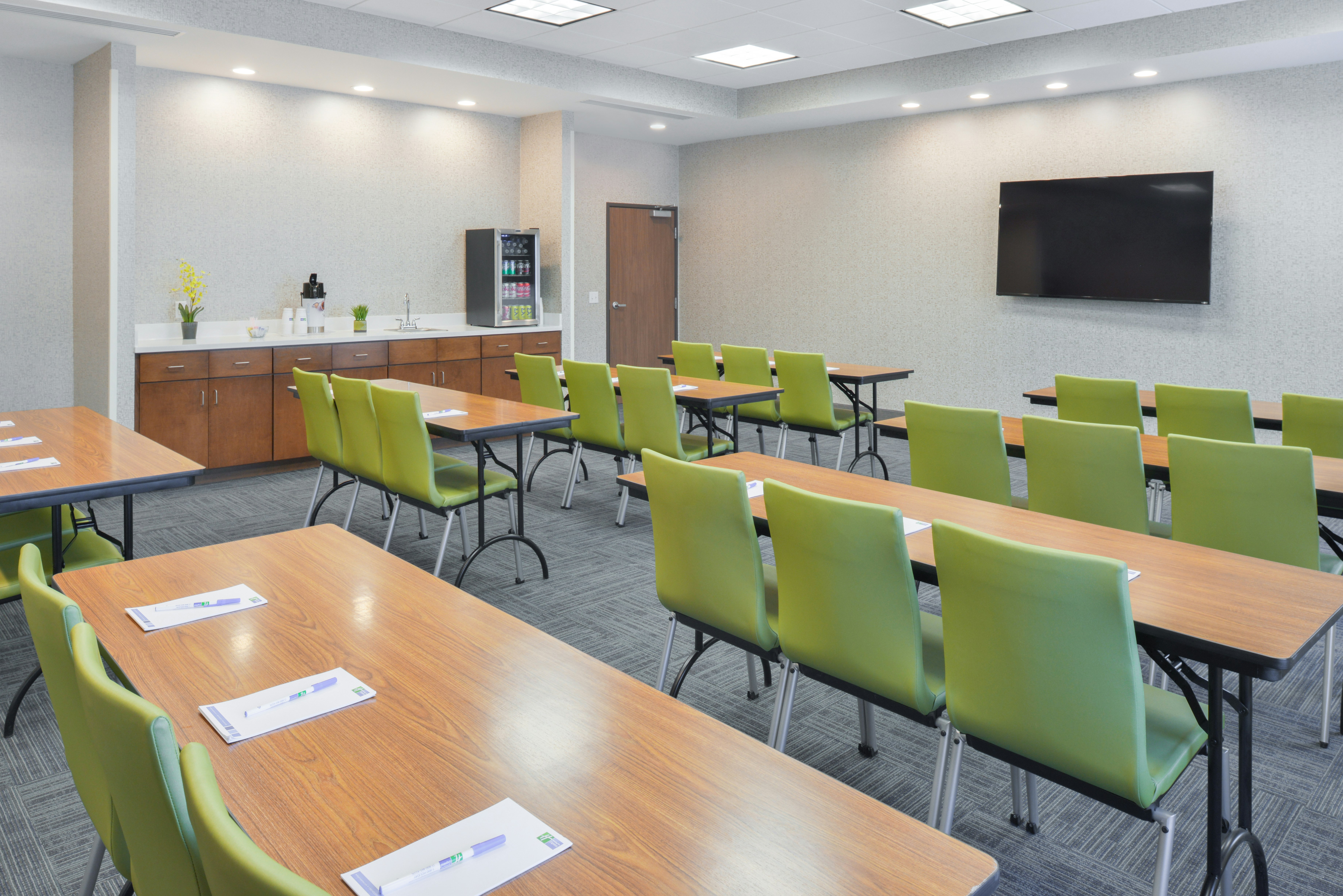 Holiday Inn Express And Suites Salem 42/45