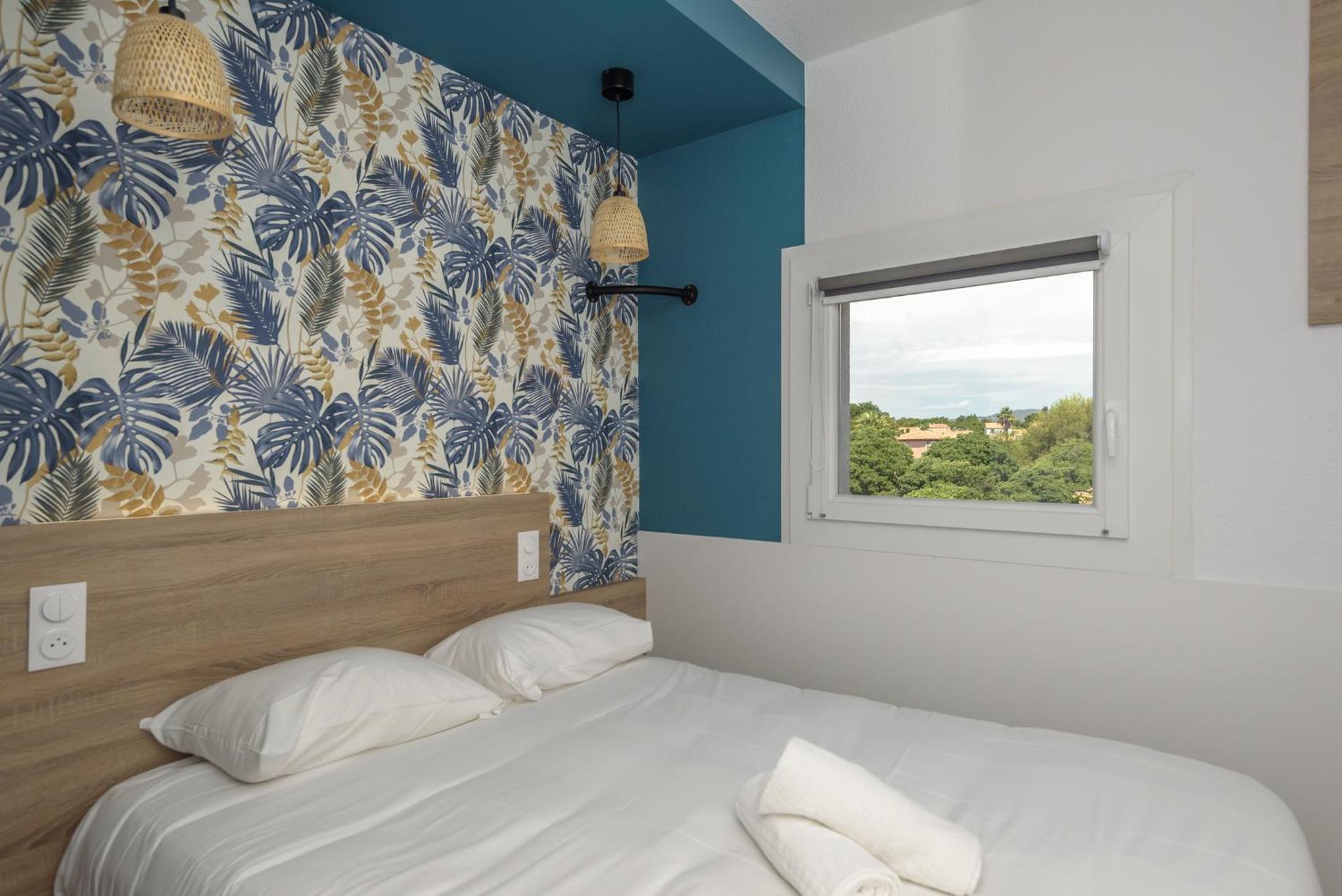 Room, Double Bed