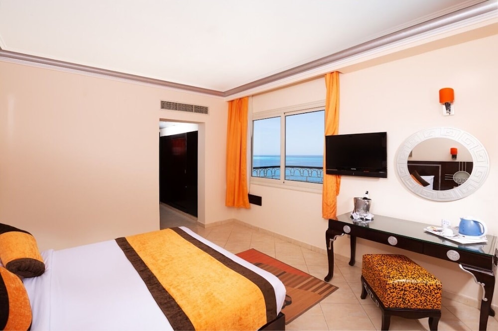 Sphinx Aqua Park Beach Resort 19/74
